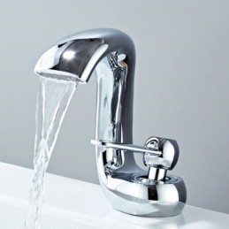 Robinet mitigeur d'eau...