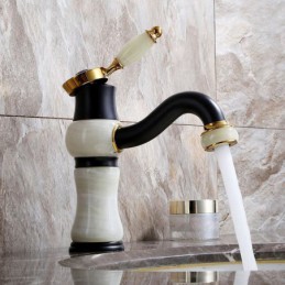 Robinet de lavabo de salle...