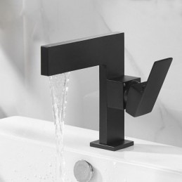Robinet de lavabo de salle...