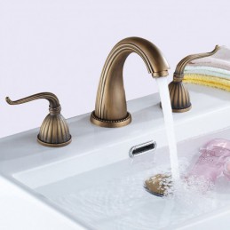 Le robinet de salle de bain...