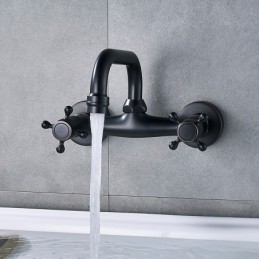 Robinet de lavabo de salle...
