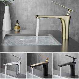 Robinet de lavabo de salle...
