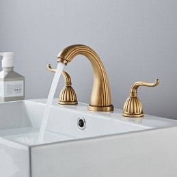 Robinet de lavabo de salle...