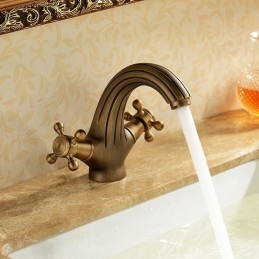 Robinet de salle de bain à...