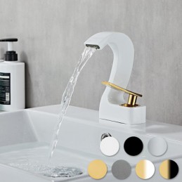 Robinet de lavabo de salle...