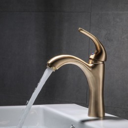 Robinet de salle de bain...