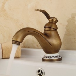 Robinet de salle de bain...