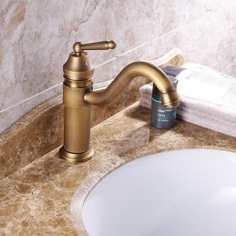 Robinet de salle de bain...