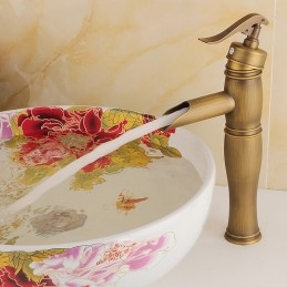 Robinet de salle de bain...