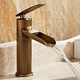 Robinet de lavabo de salle...