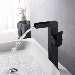Robinet de lavabo de salle...