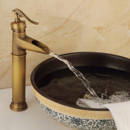 Robinet de lavabo de salle...